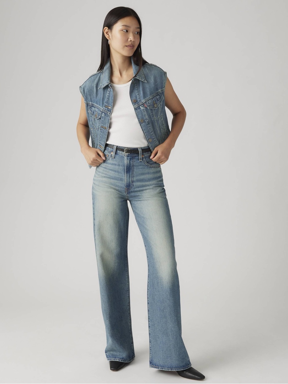 Levi’s Ribcage Wide Leg Jean - Size 28